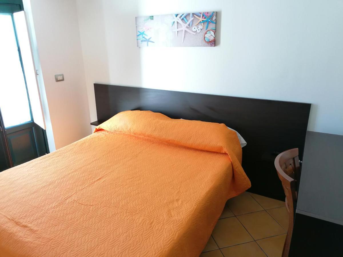 Hotel Posidonia 萨普里 外观 照片